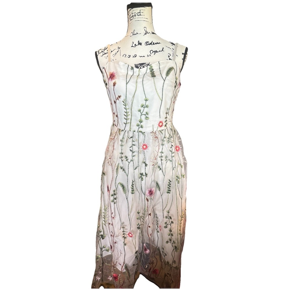 Embroidered Floral White Sundress Medium